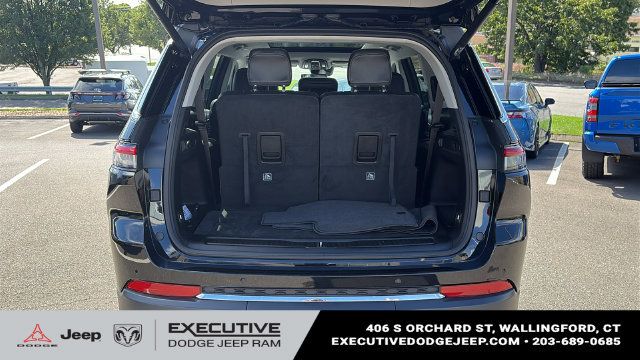 Used 2023 Jeep Grand Cherokee L Limited AWD/4WD image 27