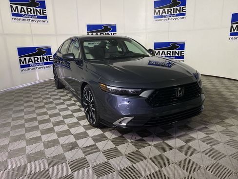 Used 2025 Honda Accord Touring image 1