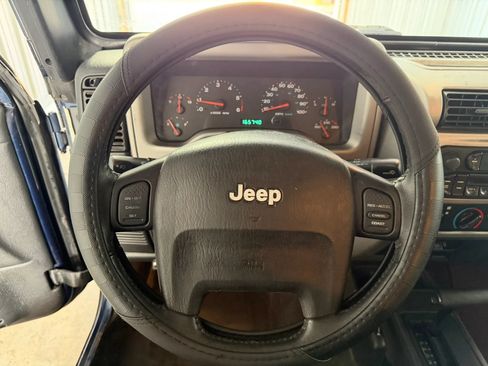 Used 2005 Jeep Wrangler Unlimited AWD/4WD image 18