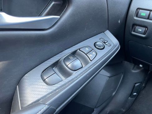 Used 2025 Nissan Sentra SV FWD image 11