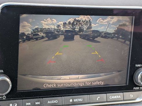 Used 2023 Nissan Rogue SV FWD image 20