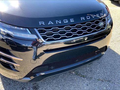 Used 2023 Land Rover Range Rover Evoque R-Dynamic S image 28