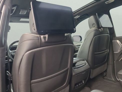 Used 2022 Cadillac Escalade Sport Platinum w/ LPO, ONYX Package AWD/4WD image 9