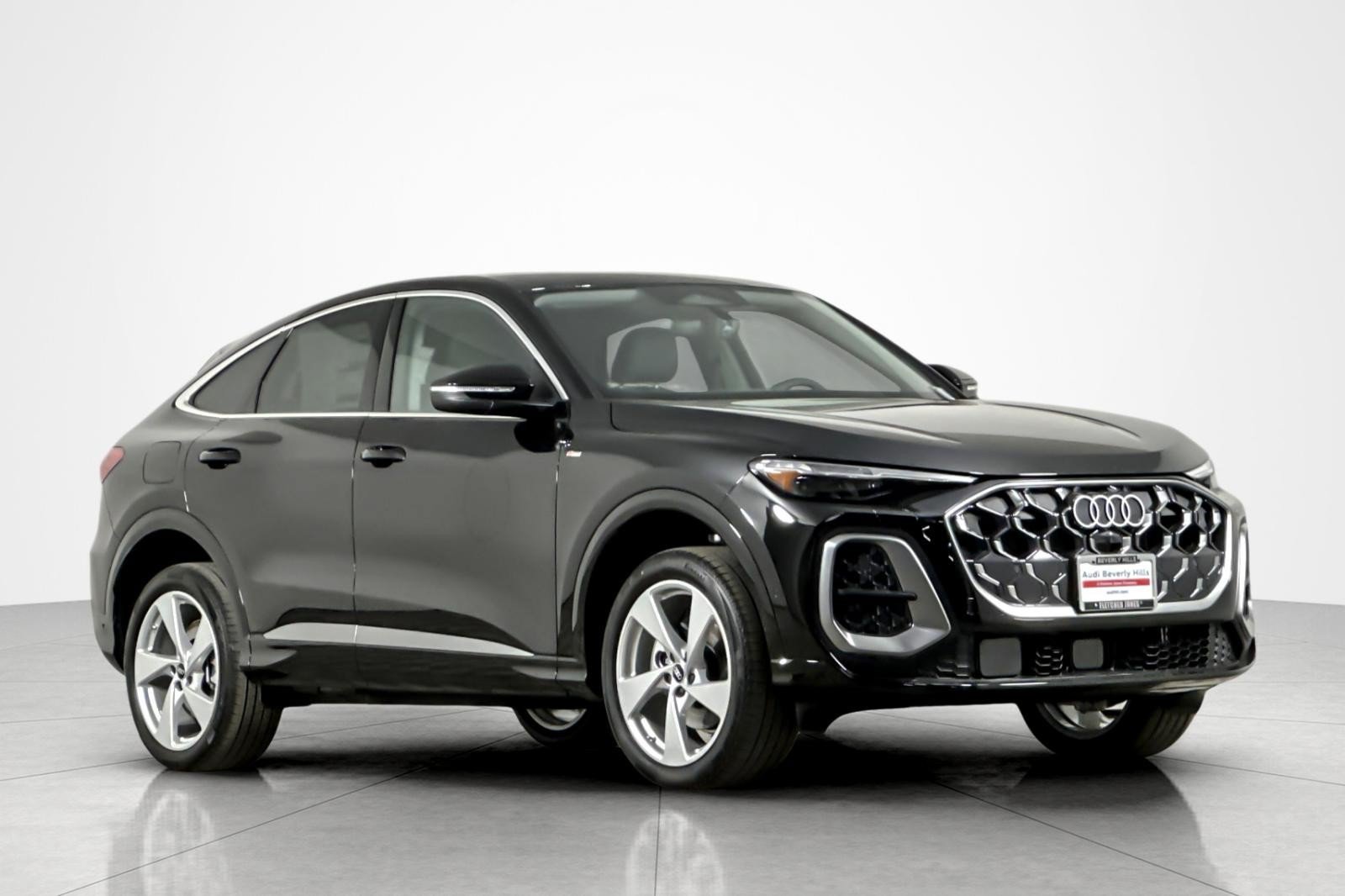 New 2026 Audi Q5 Premium Plus AWD/4WD image 2