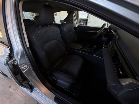 Used 2025 Toyota Camry LE image 40