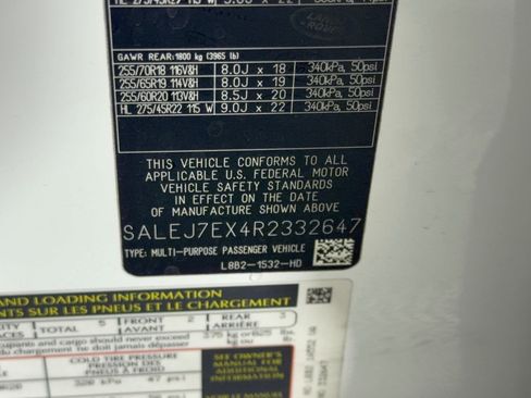 Used 2024 Land Rover Defender 110 S AWD/4WD image 31