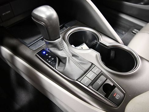 Used 2024 Toyota Camry SE AWD/4WD image 23