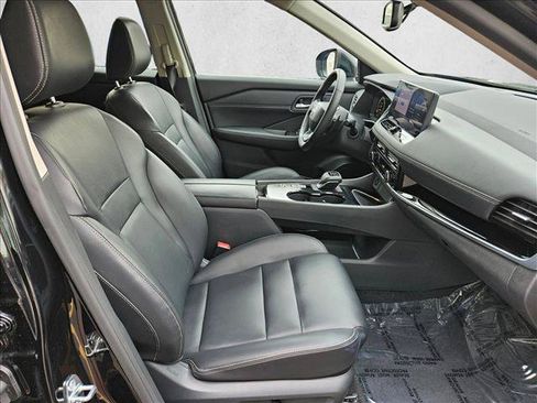 Used 2026 Nissan Rogue SL FWD image 25