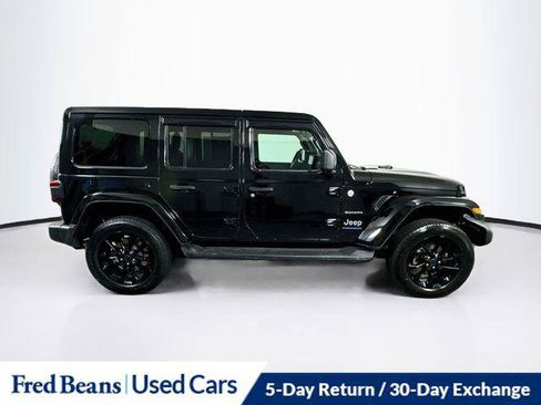 Certified 2024 Jeep Wrangler Unlimited Sahara w/ Technology Group AWD/4WD image 11