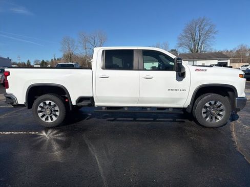 Certified 2024 Chevrolet Silverado 2500 LT AWD/4WD image 2