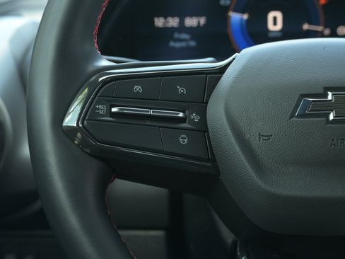 Used 2024 Chevrolet Equinox EV RS AWD/4WD image 19