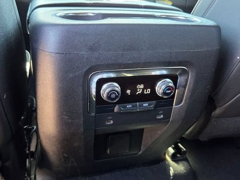Used 2023 GMC Yukon SLT RWD image 14