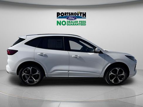 Used 2025 Ford Escape ST-Line Elite w/ Premium Technology Package image 7
