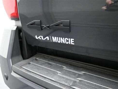 Used 2025 Toyota Tacoma TRD Off-Road w/ TRD Off Road Upgrade Package image 10