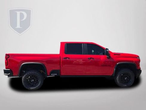 New 2026 Chevrolet Silverado 2500 ZR2 w/ LPO, Dark Essentials Package AWD/4WD image 4