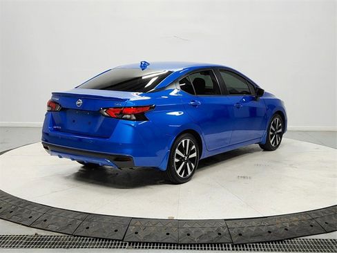 Used 2022 Nissan Versa SR w/ Convenience Package image 7