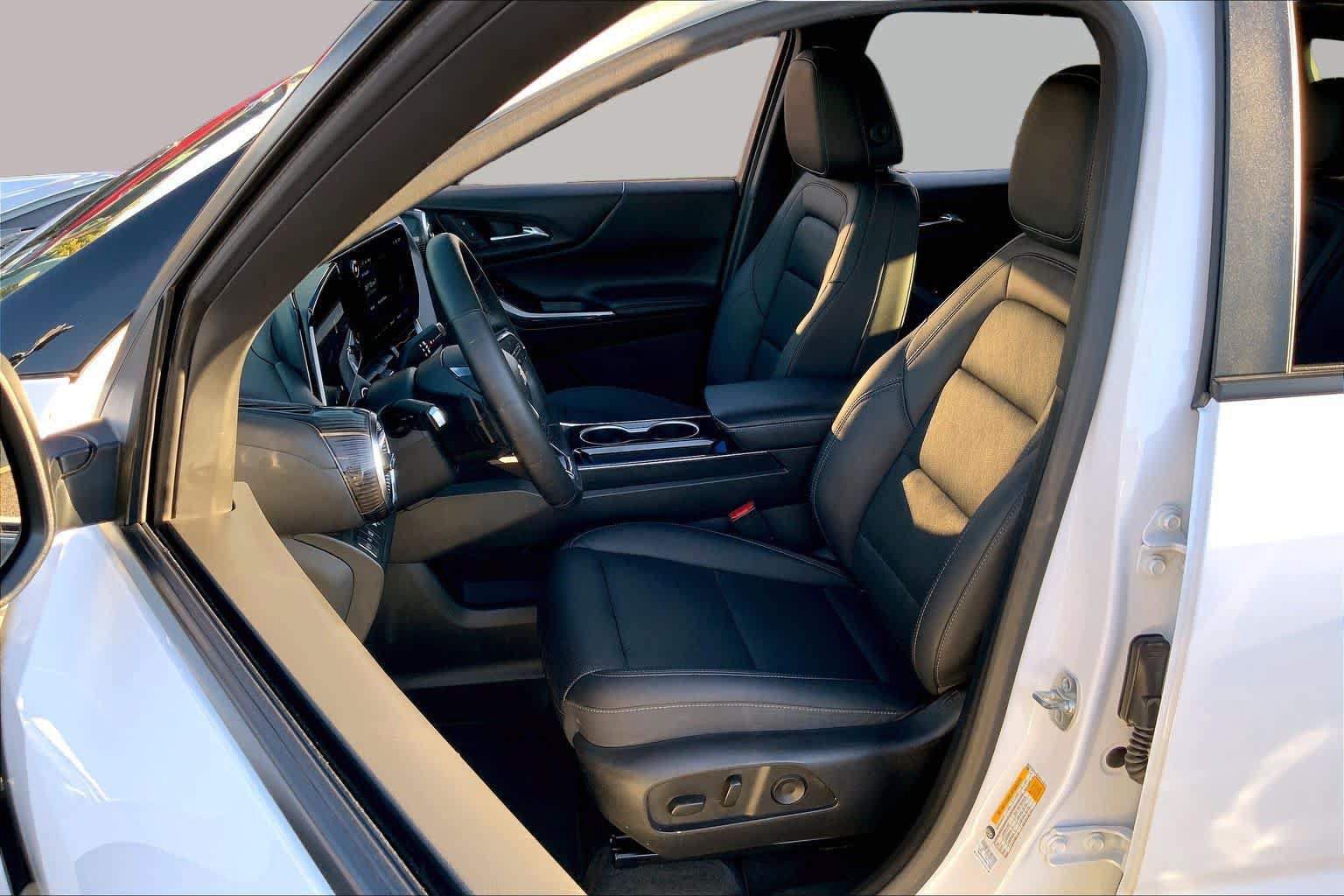 Certified 2025 Chevrolet Equinox LT FWD image 7