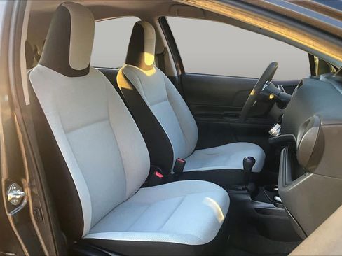 Used 2016 Toyota Prius C One FWD image 7