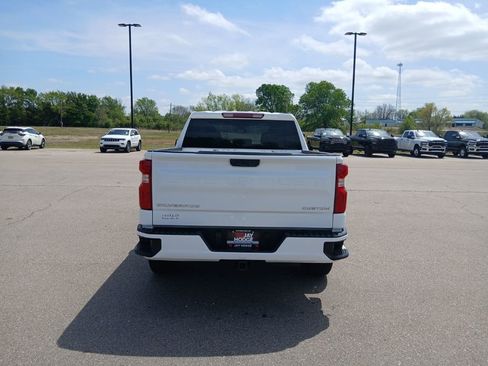 Used 2024 Chevrolet Silverado 1500 Custom image 7