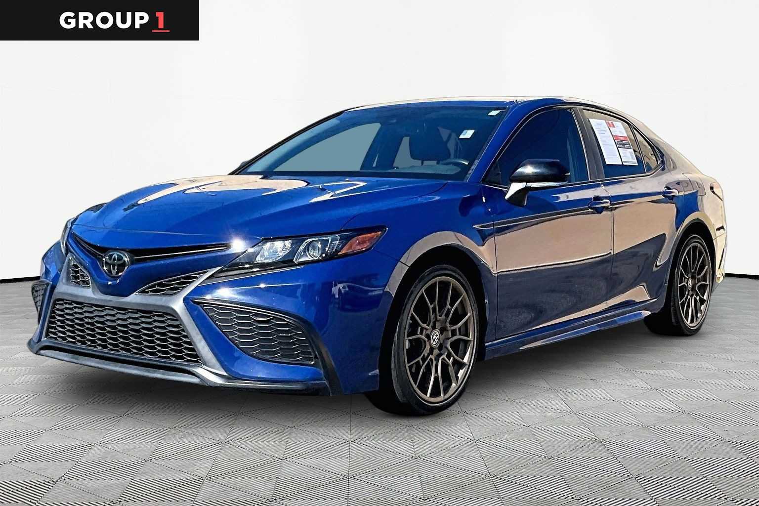 Used 2024 Toyota Camry SE w/ Convenience Package FWD image 1