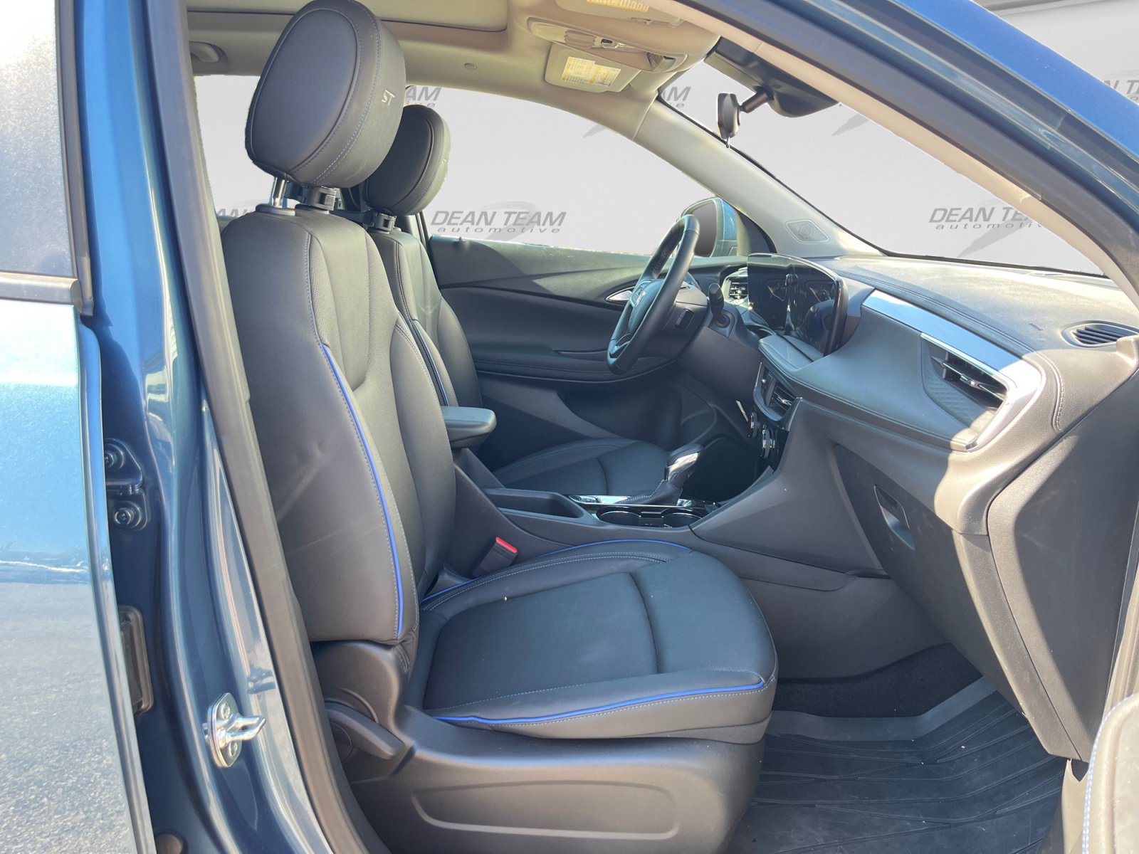 Used 2026 Buick Encore GX Sport Touring w/ Advanced Technology Package FWD image 17