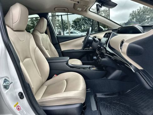 Used 2020 Toyota Prius XLE image 14