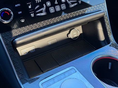 Used 2025 Genesis GV80 3.5T e-SC image 25