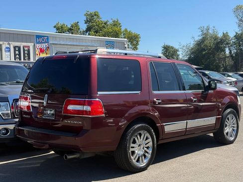 Used 2010 Lincoln Navigator 4WD image 7
