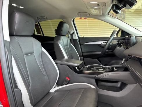 Used 2025 Buick Envision Sport Touring AWD/4WD image 28
