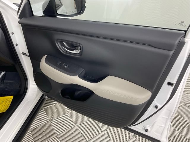 Used 2027 Honda HR-V LX image 23