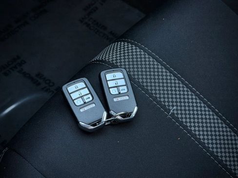 Used 2020 Honda Civic EX image 17