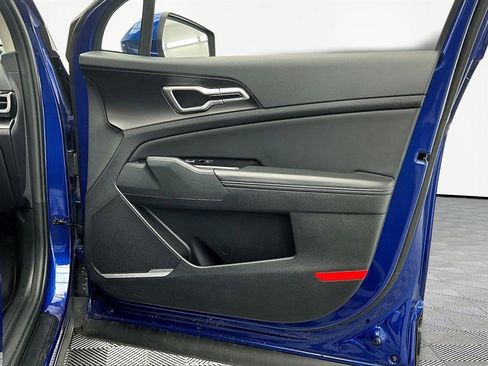 Used 2024 Kia Sportage EX image 24