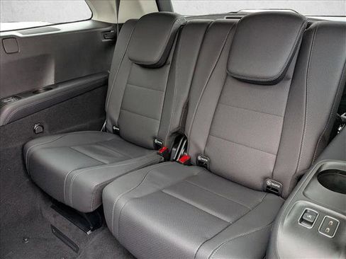 New 2026 Mercedes-Benz GLS 450 4MATIC image 19