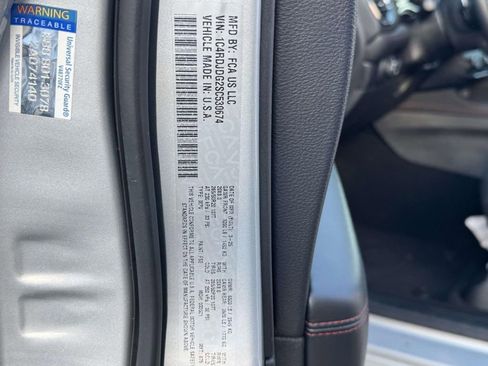 Used 2025 Dodge Durango GT image 16