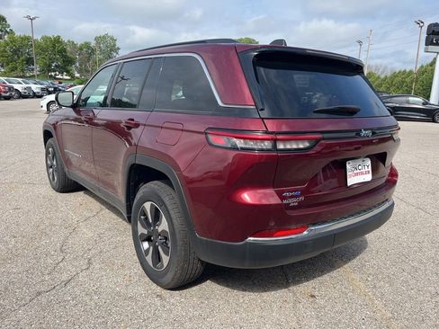 Used 2024 Jeep Grand Cherokee Limited 4xe w/ Trailer Tow Package AWD/4WD image 5