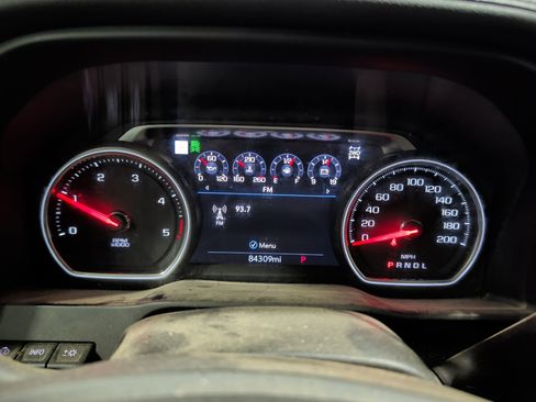 Used 2021 Chevrolet Silverado 2500 High Country w/ Technology Package image 8