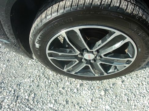 Used 2019 GMC Acadia Denali w/ Technology Package FWD image 57