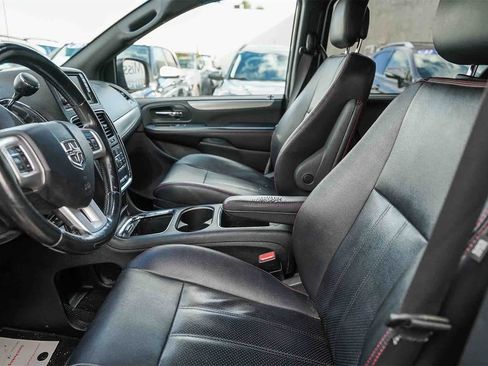 Used 2018 Dodge Grand Caravan GT image 17