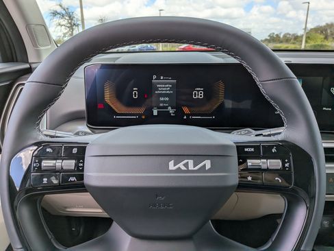 New 2026 Kia Sorento S FWD image 30