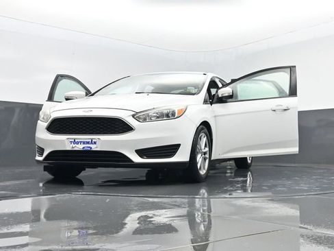 Used 2017 Ford Focus SE image 30