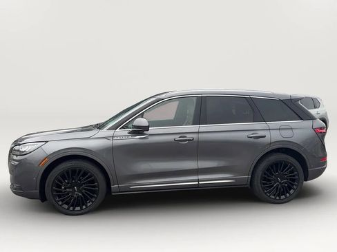 Used 2021 Lincoln Corsair Reserve image 4