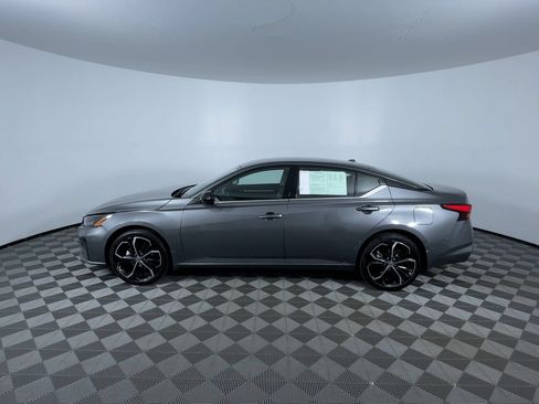 Used 2025 Nissan Altima 2.5 SR AWD/4WD image 5