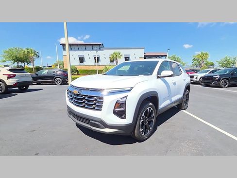 New 2026 Chevrolet Equinox LT w/ Convenience Package II FWD image 23