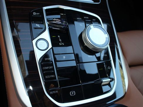 New 2026 BMW X5 sDrive40i image 16