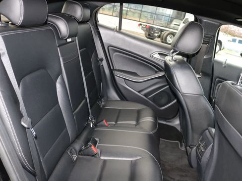 Used 2020 Mercedes-Benz GLA 250 4MATIC image 24