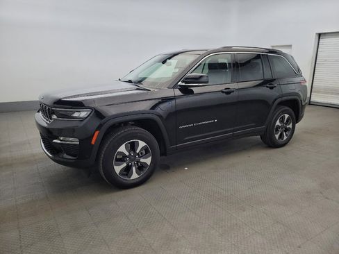 Used 2022 Jeep Grand Cherokee Limited 4xe w/ Luxury Tech Group II AWD/4WD image 2