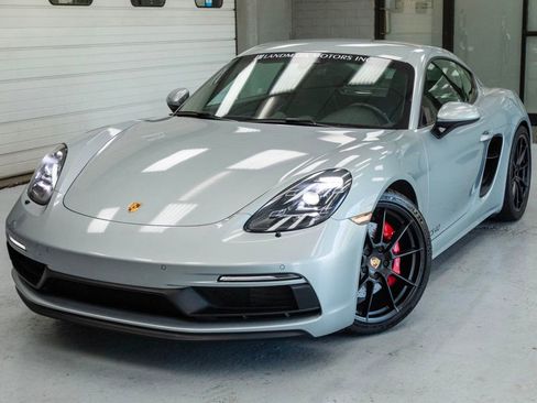 Used 2021 Porsche 718 Cayman GTS RWD image 11