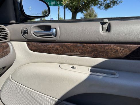 Used 2006 Chrysler Sebring Limited image 30