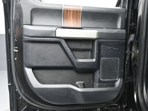 Used 2016 Ford F150 Lariat w/ Equipment Group 502A Luxury AWD/4WD image 22