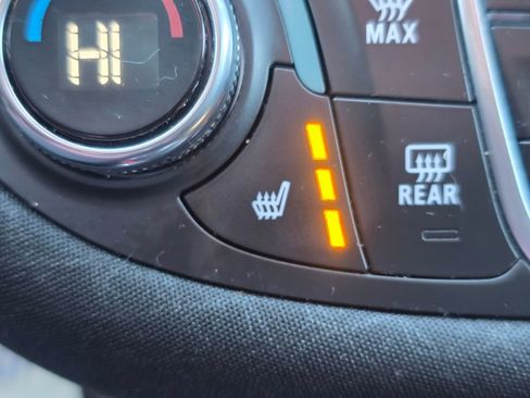 Used 2024 Chevrolet Malibu LT image 41